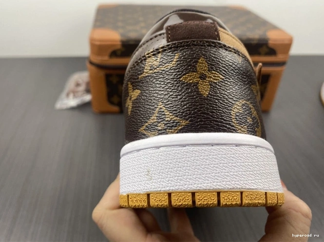 LOW Off-Louis AJ1 x 1 OW Jordan Air 1115